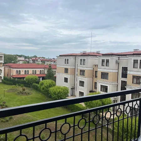 Life Paradise Apartment *