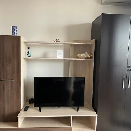 Life Paradise Apartment